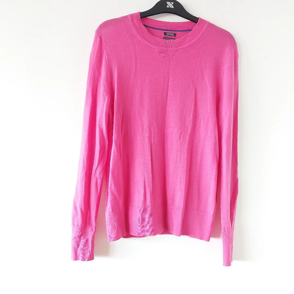GAP Sweaters - Gap 100% merino wool sweater size SP
